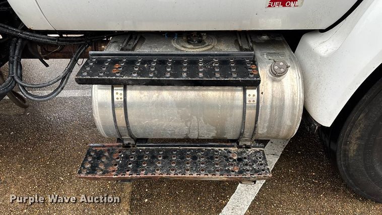 image for item ED2405 2005 Ford F750 Super Duty XL dump truck