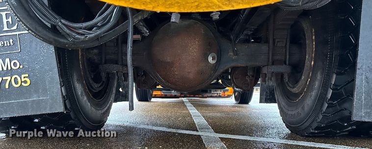 image for item ED2405 2005 Ford F750 Super Duty XL dump truck