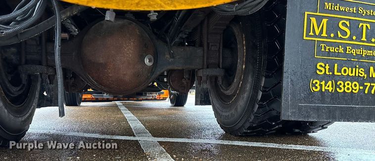 image for item ED2405 2005 Ford F750 Super Duty XL dump truck