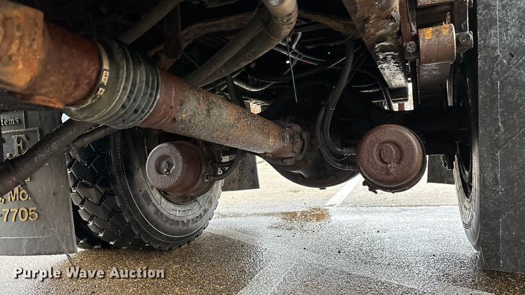 image for item ED2405 2005 Ford F750 Super Duty XL dump truck