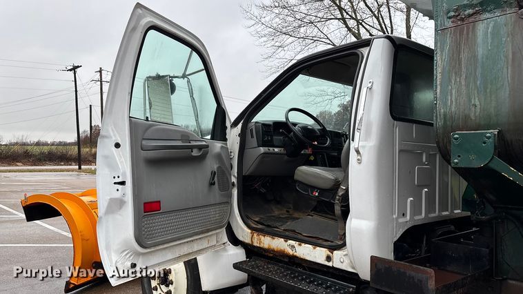 image for item ED2405 2005 Ford F750 Super Duty XL dump truck