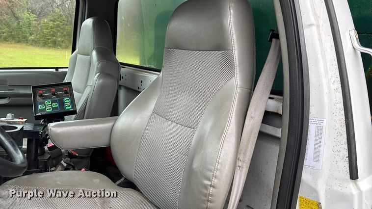 image for item ED2405 2005 Ford F750 Super Duty XL dump truck