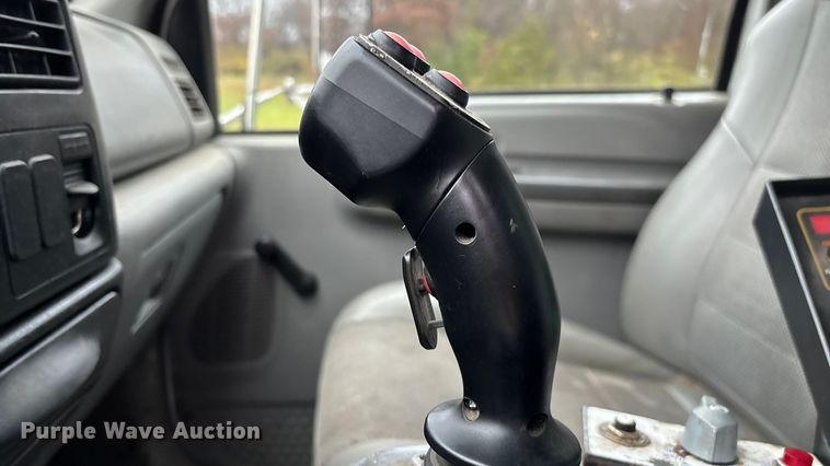 image for item ED2405 2005 Ford F750 Super Duty XL dump truck