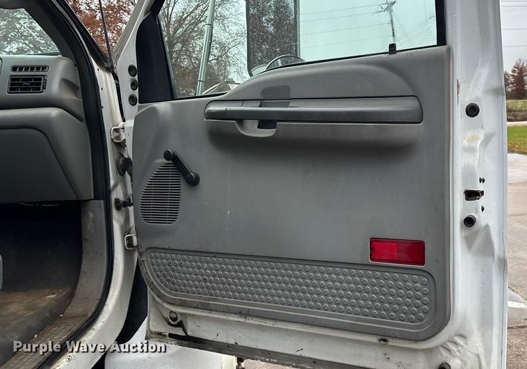 image for item ED2405 2005 Ford F750 Super Duty XL dump truck