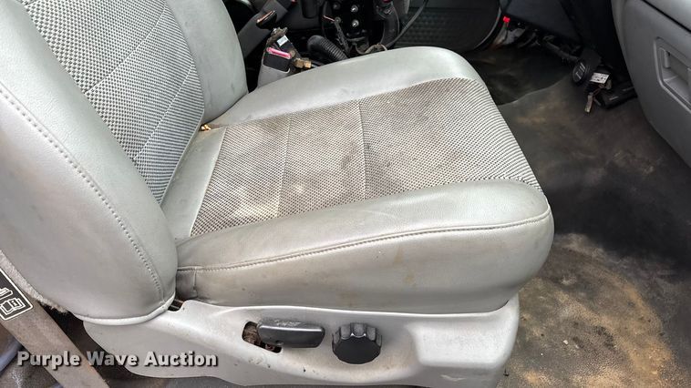 image for item ED2405 2005 Ford F750 Super Duty XL dump truck