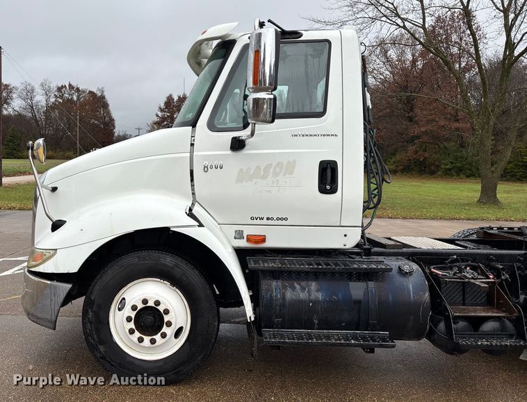 image for item ED2406 2003 International 8600 semi truck