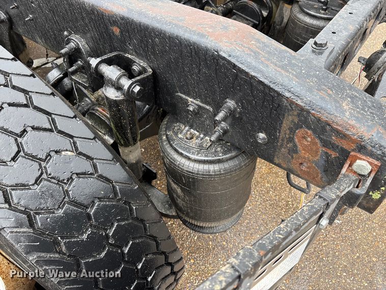 image for item ED2406 2003 International 8600 semi truck