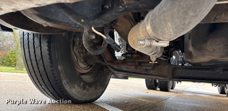 image for item ED2406 2003 International 8600 semi truck