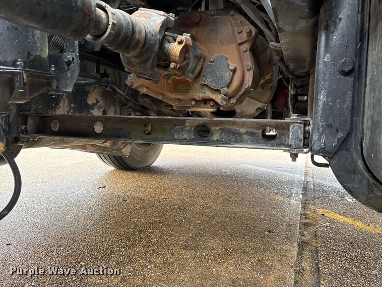 image for item ED2406 2003 International 8600 semi truck