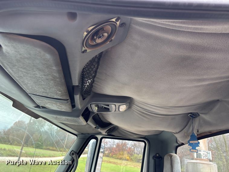 image for item ED2406 2003 International 8600 semi truck