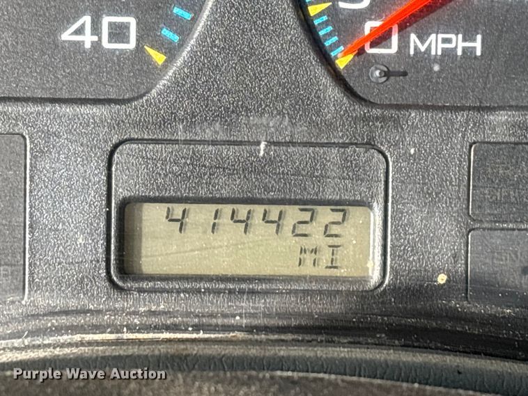 image for item ED2406 2003 International 8600 semi truck