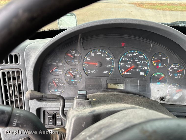 image for item ED2406 2003 International 8600 semi truck