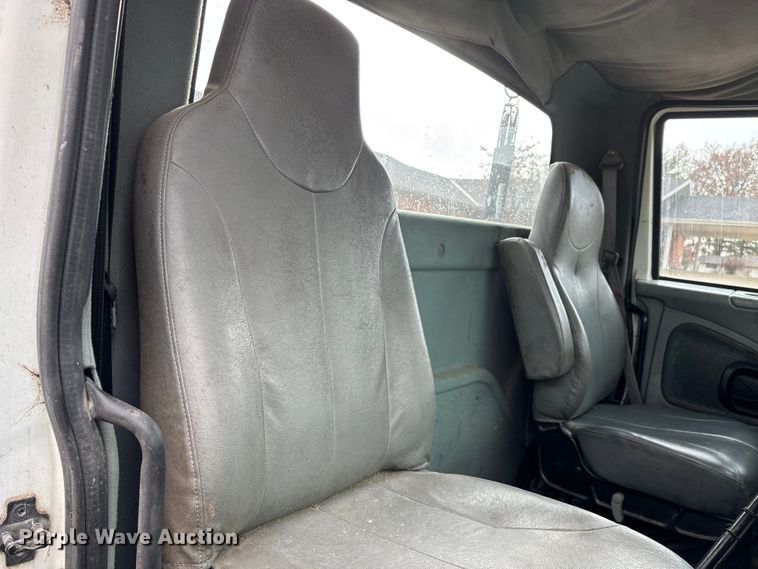 image for item ED2406 2003 International 8600 semi truck