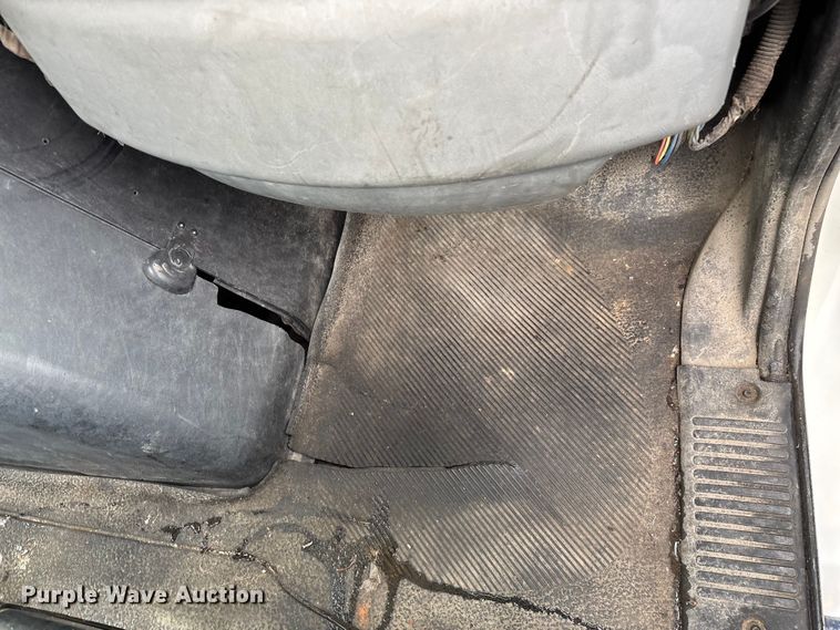 image for item ED2406 2003 International 8600 semi truck