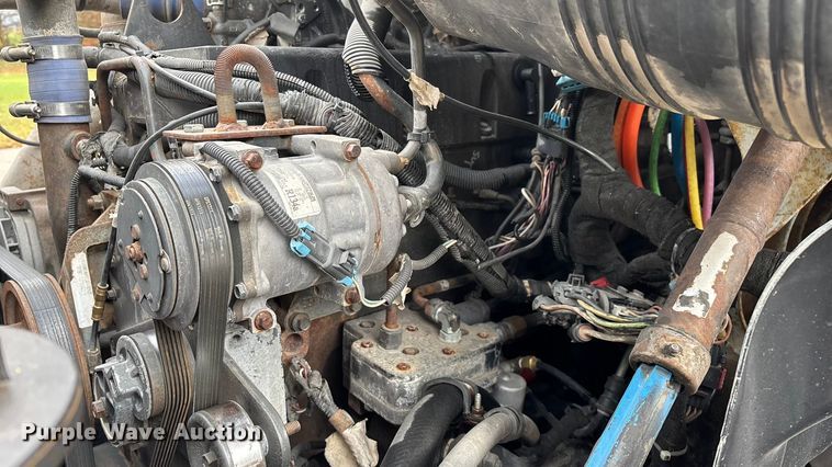 image for item ED2406 2003 International 8600 semi truck