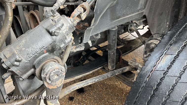 image for item ED2406 2003 International 8600 semi truck