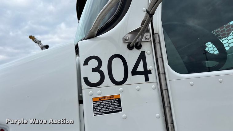 image for item ED2415 2020 Kenworth T370 utility / service truck