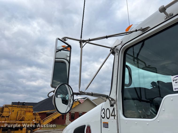 image for item ED2415 2020 Kenworth T370 utility / service truck