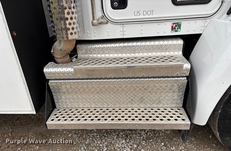 image for item ED2415 2020 Kenworth T370 utility / service truck