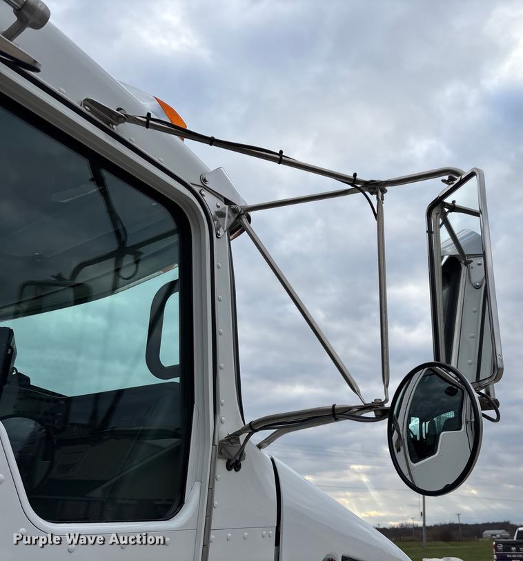 image for item ED2415 2020 Kenworth T370 utility / service truck