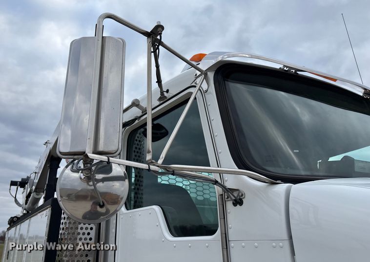 image for item ED2415 2020 Kenworth T370 utility / service truck