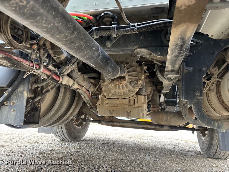 image for item ED2415 2020 Kenworth T370 utility / service truck