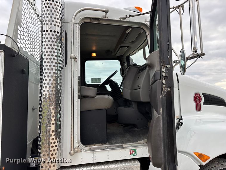 image for item ED2415 2020 Kenworth T370 utility / service truck