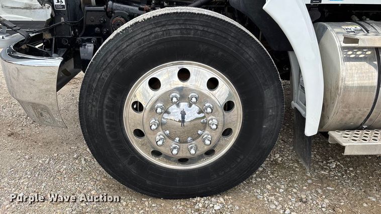 image for item ED2415 2020 Kenworth T370 utility / service truck