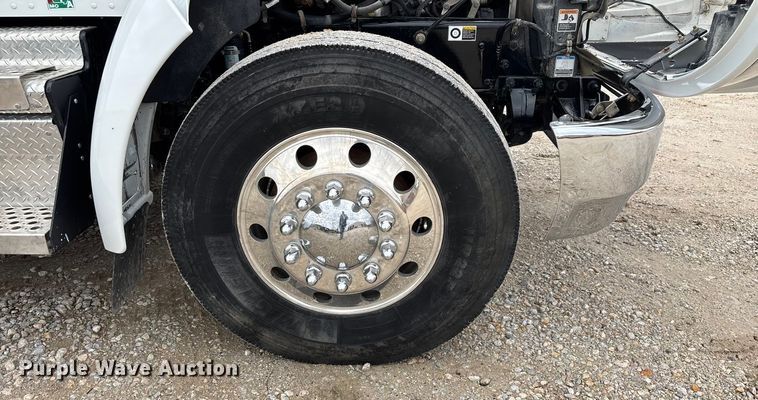 image for item ED2415 2020 Kenworth T370 utility / service truck