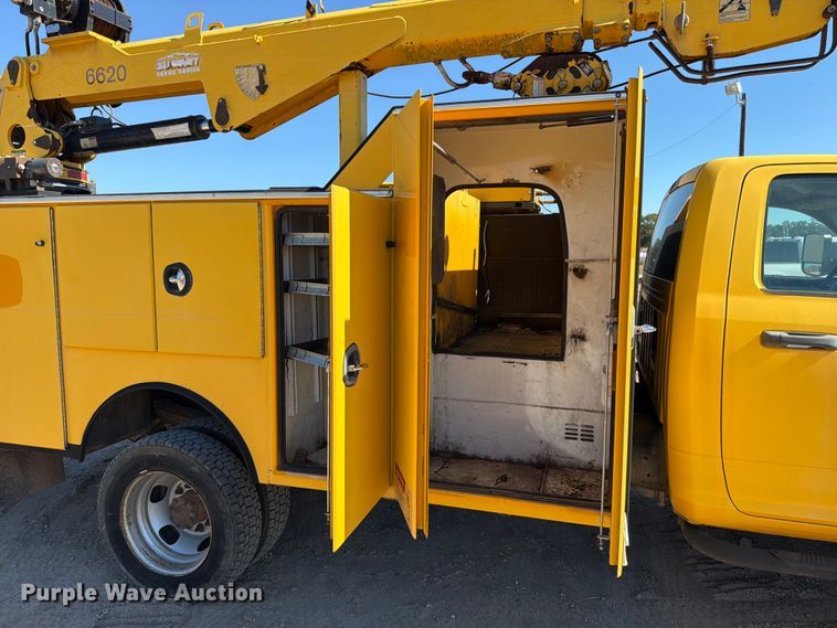 image for item ED4992 2013 RAM 5500 utility / service truck