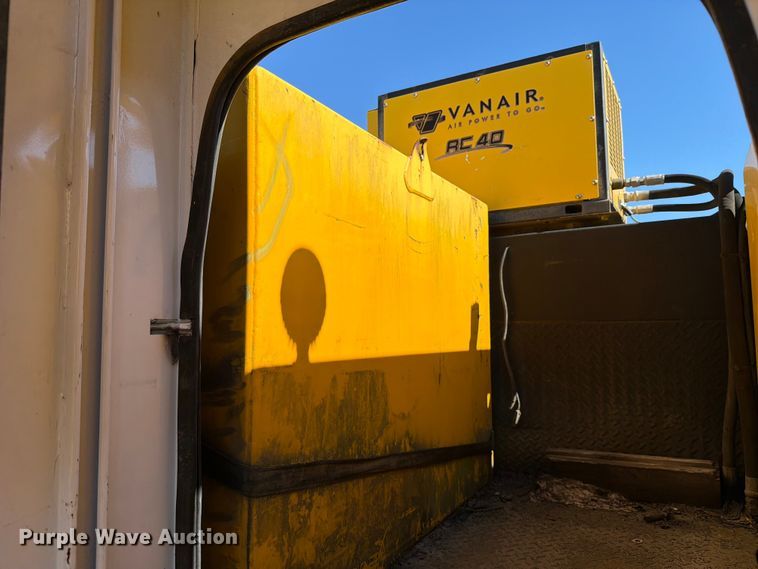 image for item ED4992 2013 RAM 5500 utility / service truck