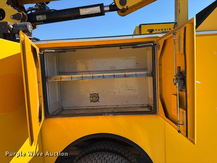 image for item ED4992 2013 RAM 5500 utility / service truck