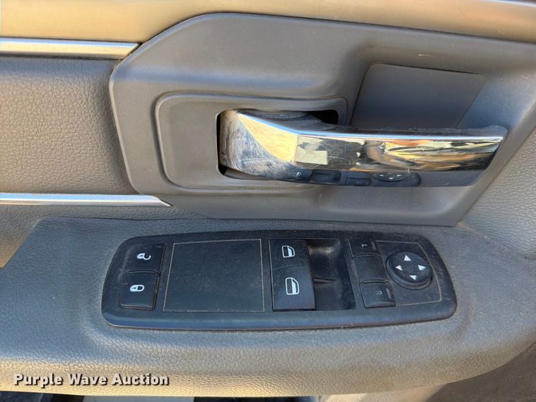 image for item ED4992 2013 RAM 5500 utility / service truck