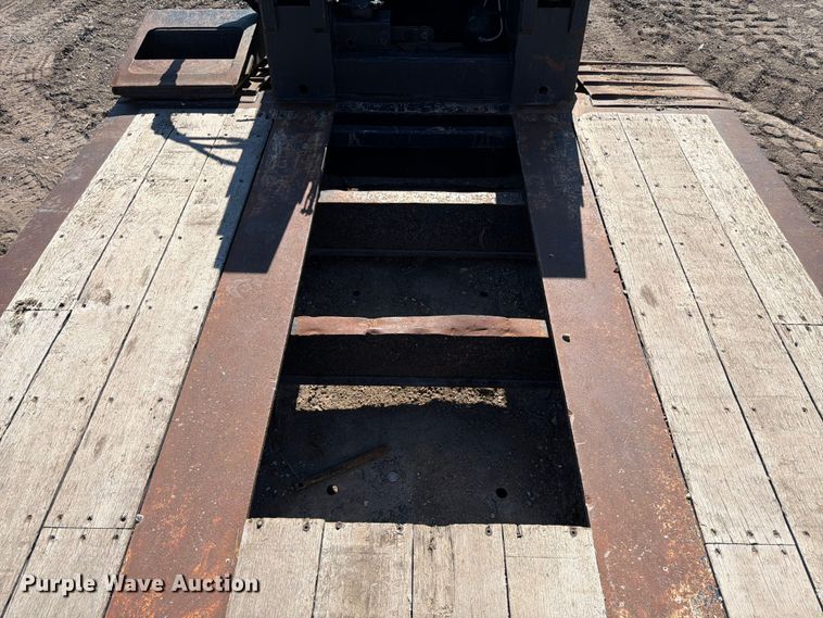 image for item ED4993 2013 Trail King TK110HDG lowboy equipment trailer