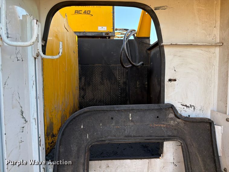 image for item ED4995 2012 Kenworth T370 utility / service truck