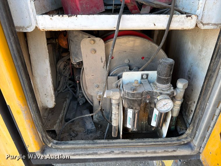 image for item ED4995 2012 Kenworth T370 utility / service truck