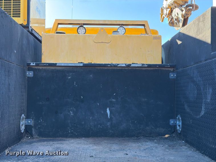 image for item ED4995 2012 Kenworth T370 utility / service truck