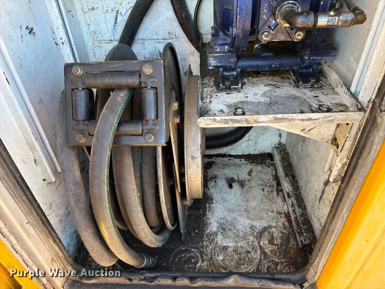 image for item ED4995 2012 Kenworth T370 utility / service truck