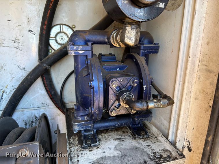 image for item ED4995 2012 Kenworth T370 utility / service truck