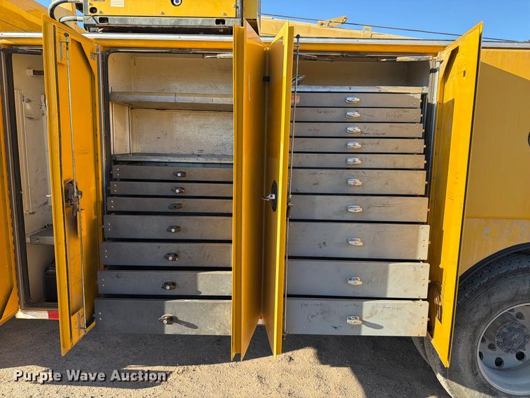 image for item ED4995 2012 Kenworth T370 utility / service truck