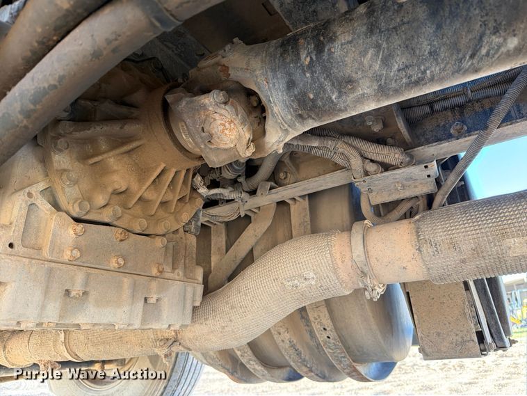 image for item ED4995 2012 Kenworth T370 utility / service truck