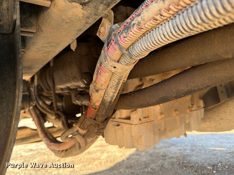 image for item ED4995 2012 Kenworth T370 utility / service truck