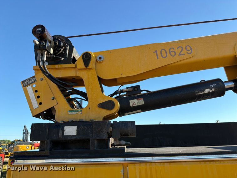 image for item ED4995 2012 Kenworth T370 utility / service truck