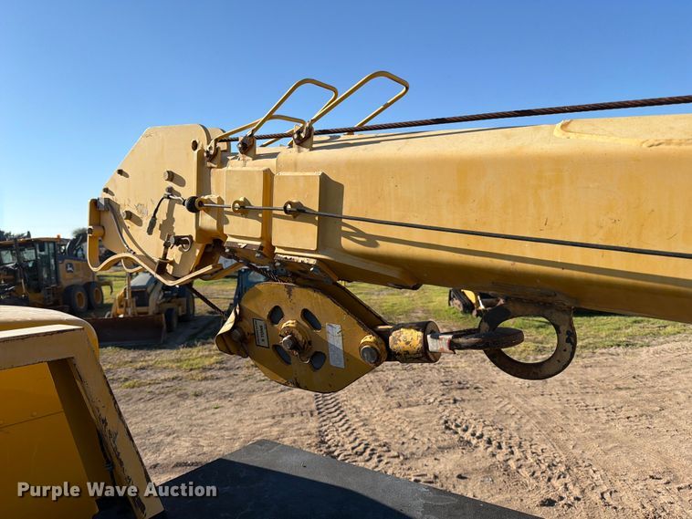 image for item ED4995 2012 Kenworth T370 utility / service truck