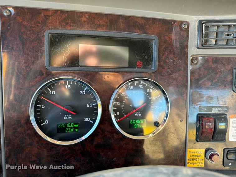 image for item ED4995 2012 Kenworth T370 utility / service truck