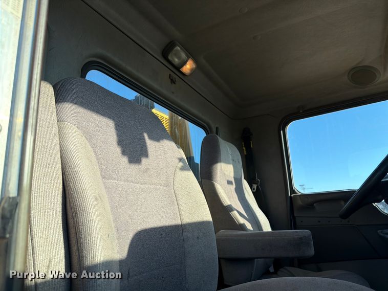 image for item ED4995 2012 Kenworth T370 utility / service truck