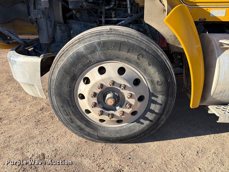 image for item ED4995 2012 Kenworth T370 utility / service truck