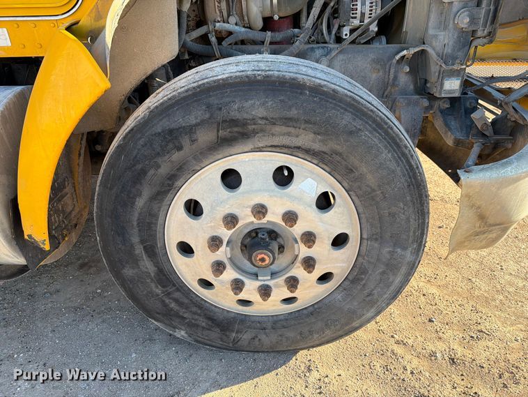 image for item ED4995 2012 Kenworth T370 utility / service truck