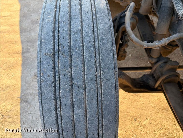 image for item ED4995 2012 Kenworth T370 utility / service truck