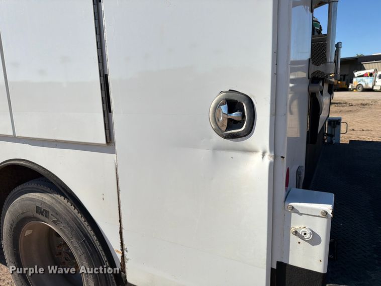 image for item ED4997 2012 Freightliner Business Class M2 utility / service truck